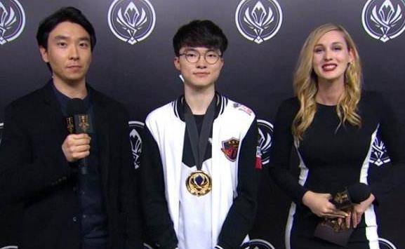 在今日对战RNG的第一局比赛中，在大龙团战敌方先手发难寒冰射出大招击中Beichuan