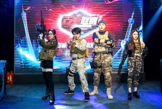 LPL携手全国13城影院举办观赛活动，8月30日16：00不见不散